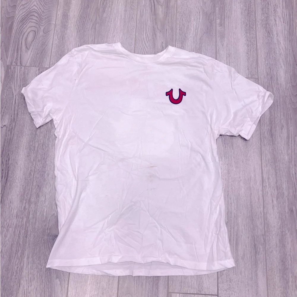 True religion white and red t-shirt - Picture 2 of 2